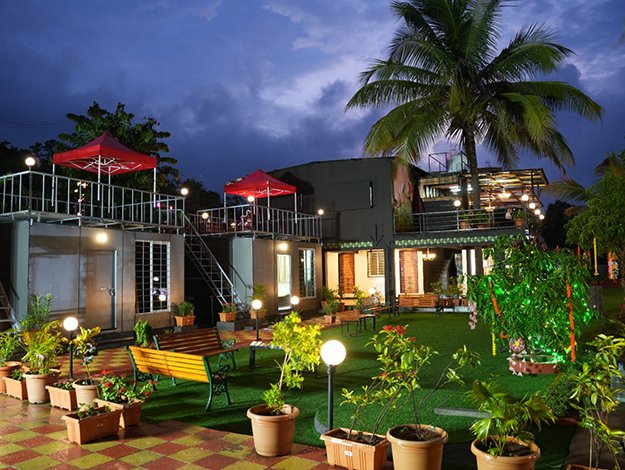 venkatessh-puram-lake-resort-room05.jpg